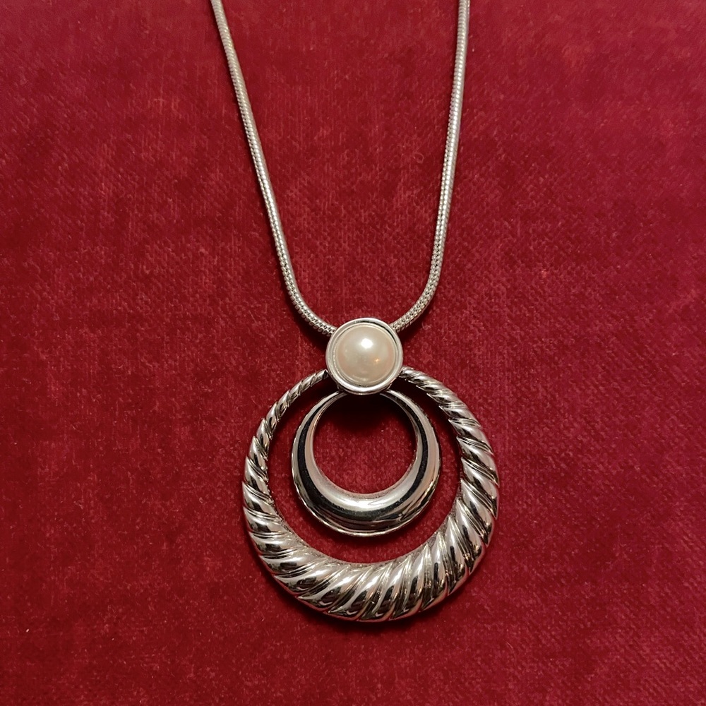 Ann Taylor Factory necklace.